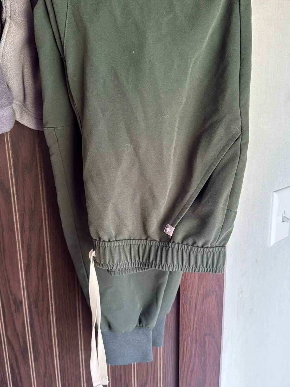 Figs Olive Green Men’s Scrub Jogger Pants
